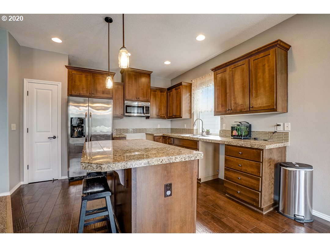 40481 Buck Street Sandy, OR 97055 - Photo 11 of 28 Gallery Image 11