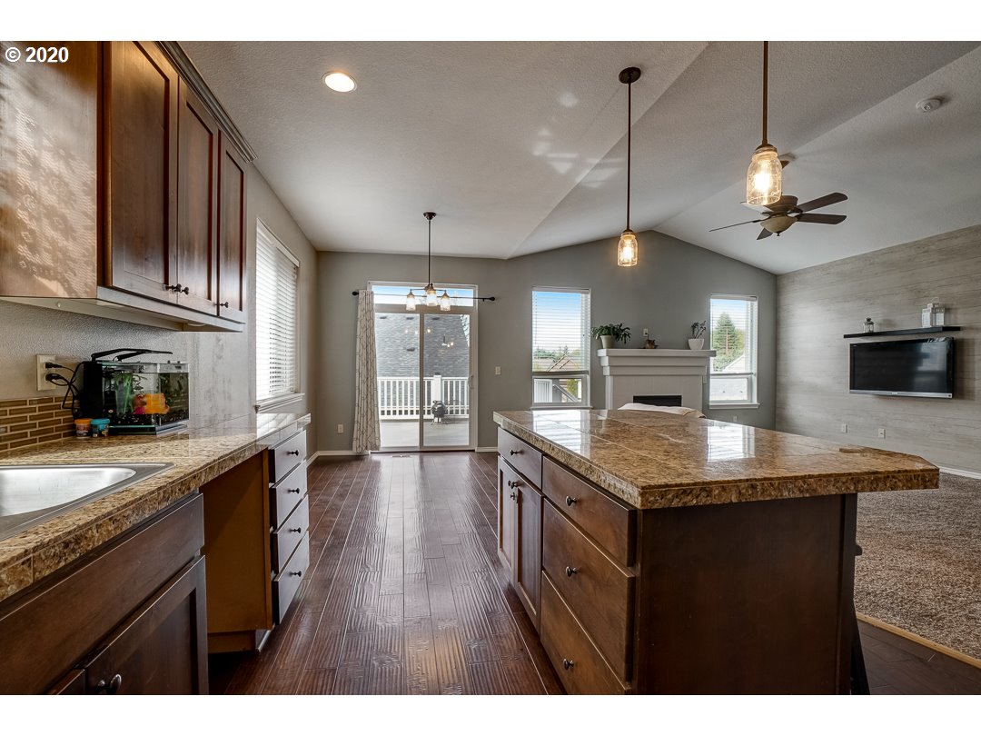 40481 Buck Street Sandy, OR 97055 - Photo 13 of 28 Gallery Image 13
