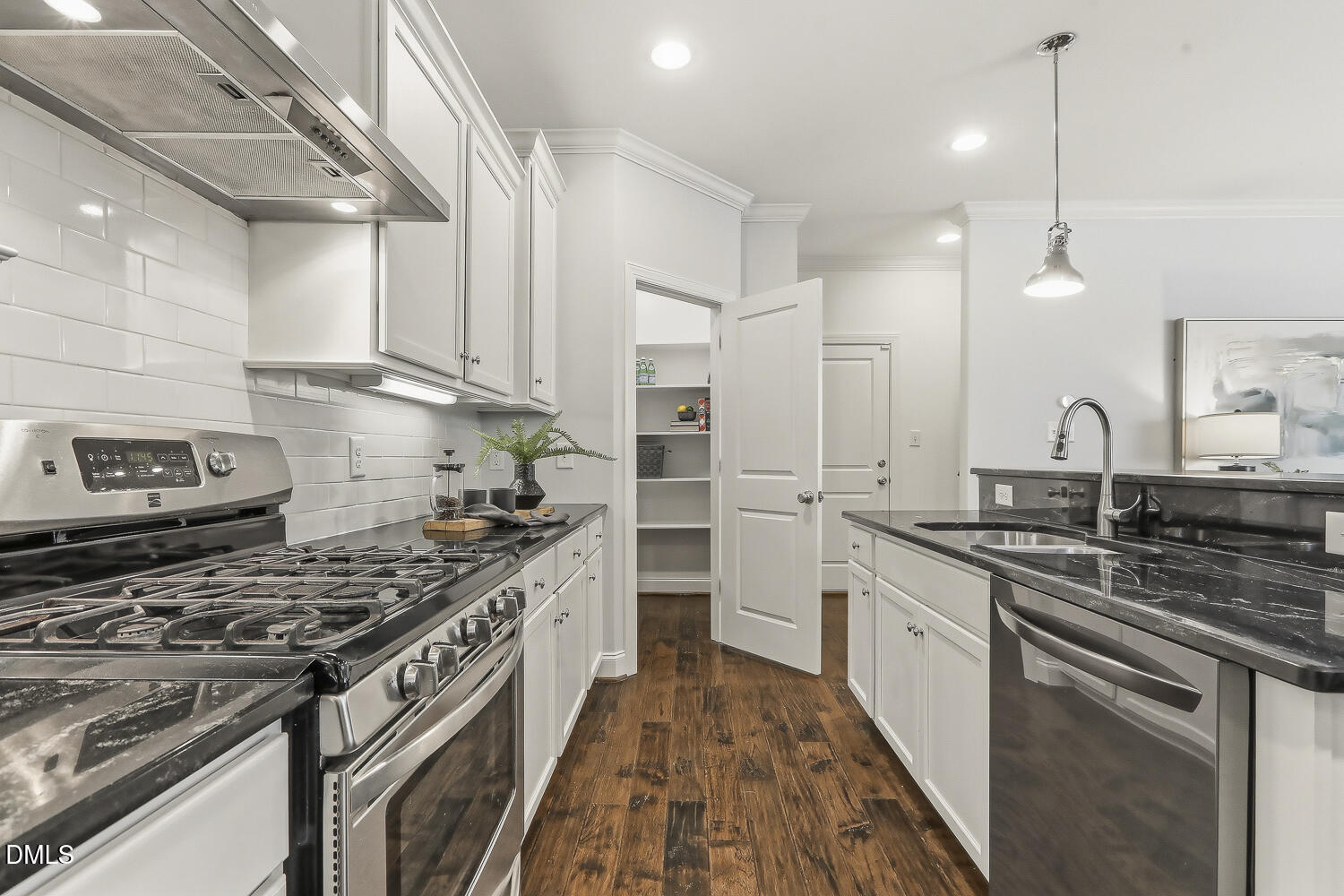 832 Nowell Ridge Road Raleigh, NC 27607 - Photo 22 of 76 023
