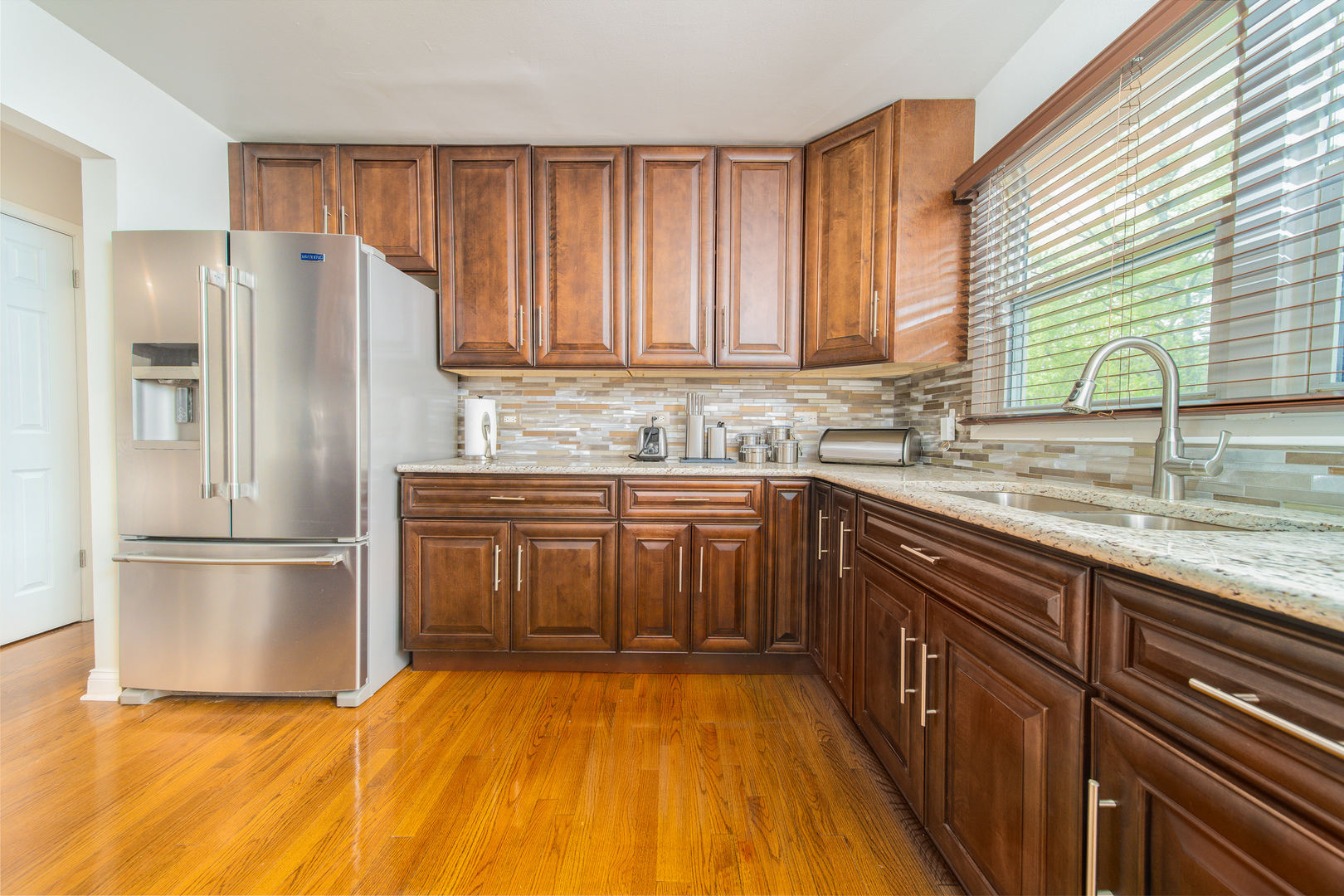 18830 Morgan Avenue Homewood, IL 60430 - Photo 3 of 22