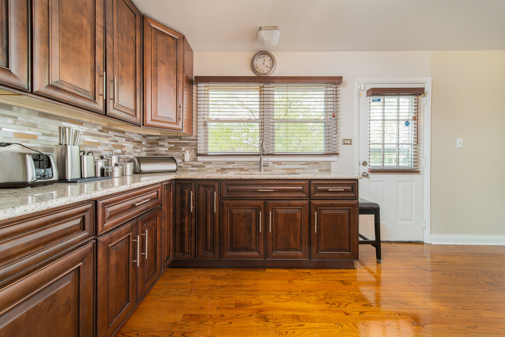 18830 Morgan Avenue Homewood, IL 60430 - Photo 5 of 22