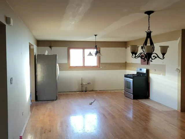 $345,000 | 2872 Joela Drive, New Lenox, IL 60451