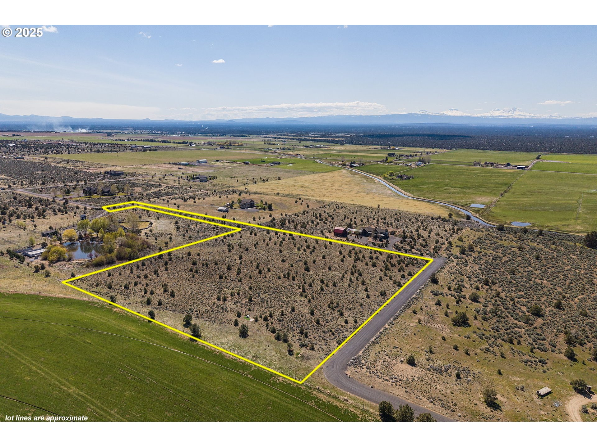 Talarus Trail Powell Butte, OR 97753 - Photo 15 of 23 a view of a swimming pool with an ocean view