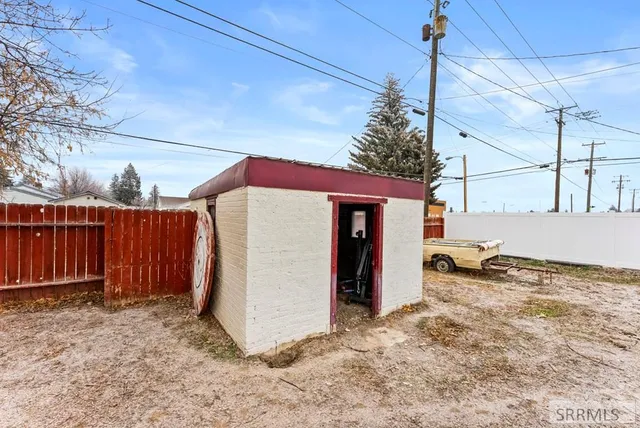 $310,000 | 491 8th Street, Idaho Falls, ID 83401