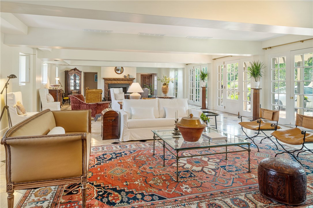 216 Gray Craig Road Middletown, RI 02842 - Photo 8 of 46 Gallery Image 8