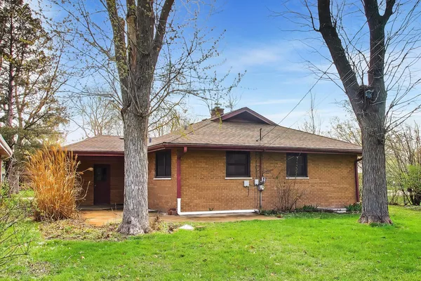 $430,000 | 634 South Stewart Avenue, Lombard, IL 60148