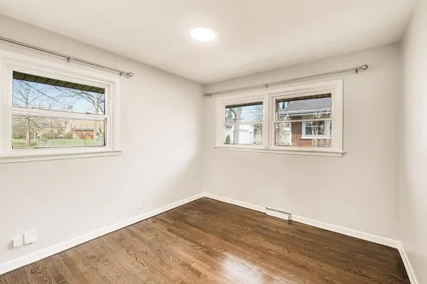 $430,000 | 634 South Stewart Avenue, Lombard, IL 60148