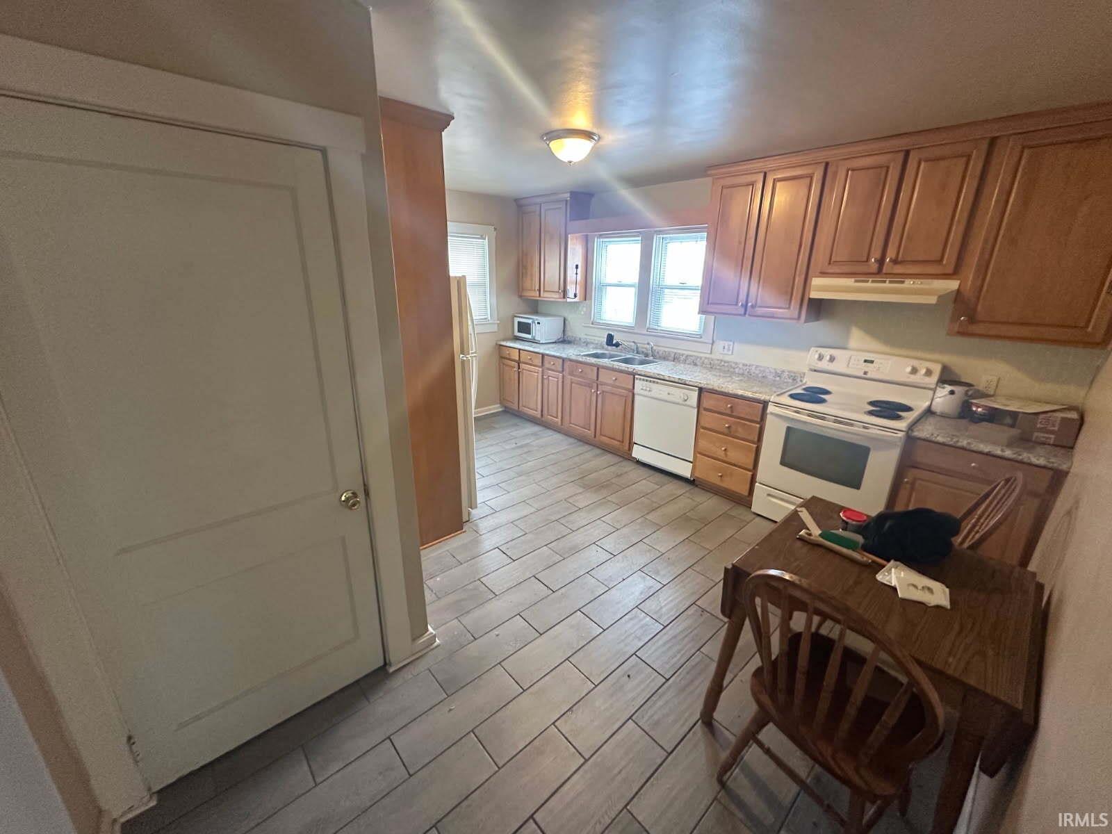 1327 Greene Street Jasper, IN 47546 - Photo 2 of 10