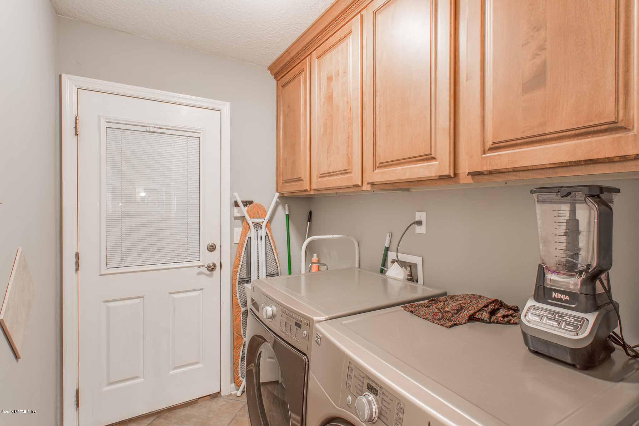 2835 Ravines Road Middleburg, FL 32068 - Photo 28 of 44 Laundry.jpg