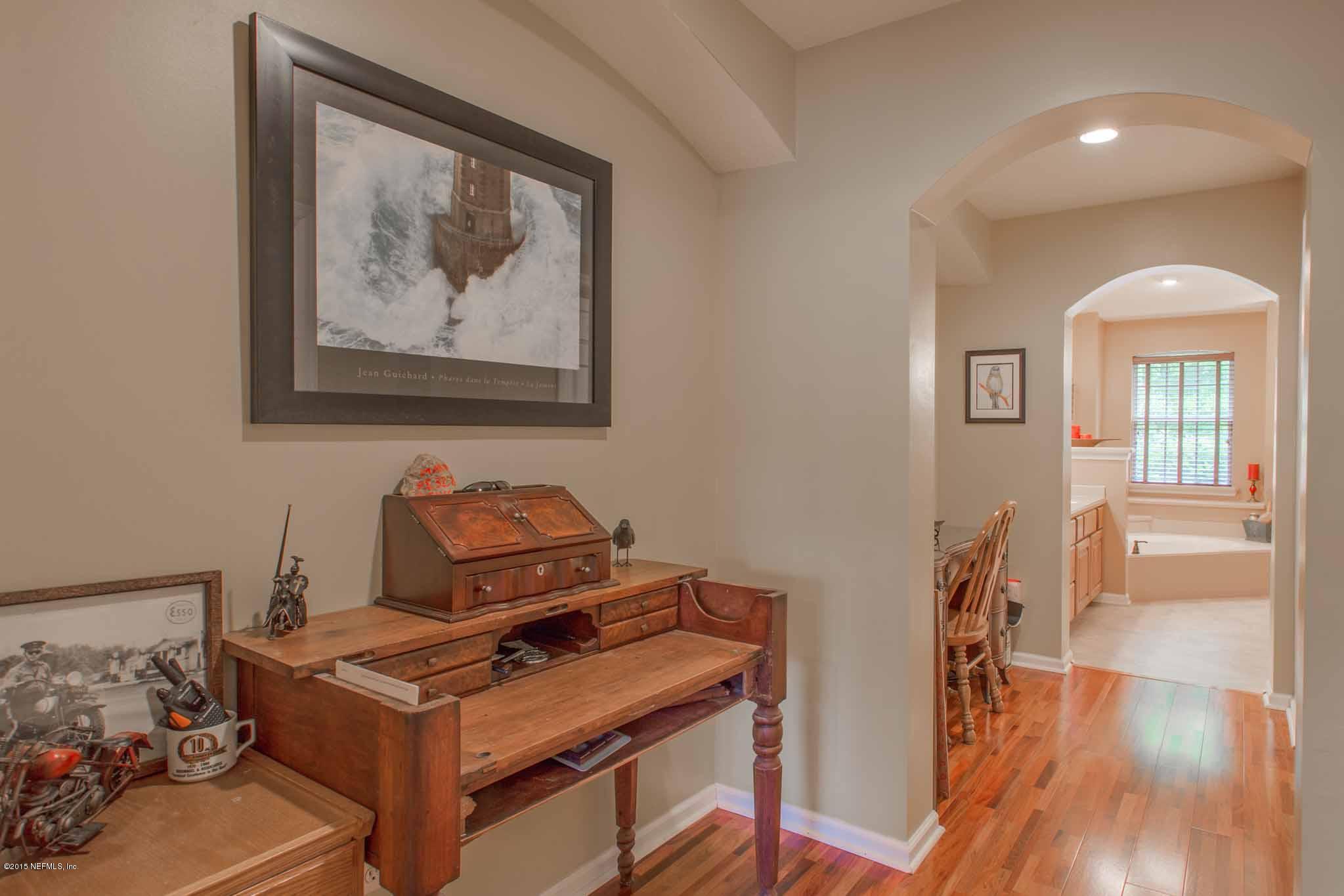 2835 Ravines Road Middleburg, FL 32068 - Photo 32 of 44 Mstr Bath Hall-1.jpg