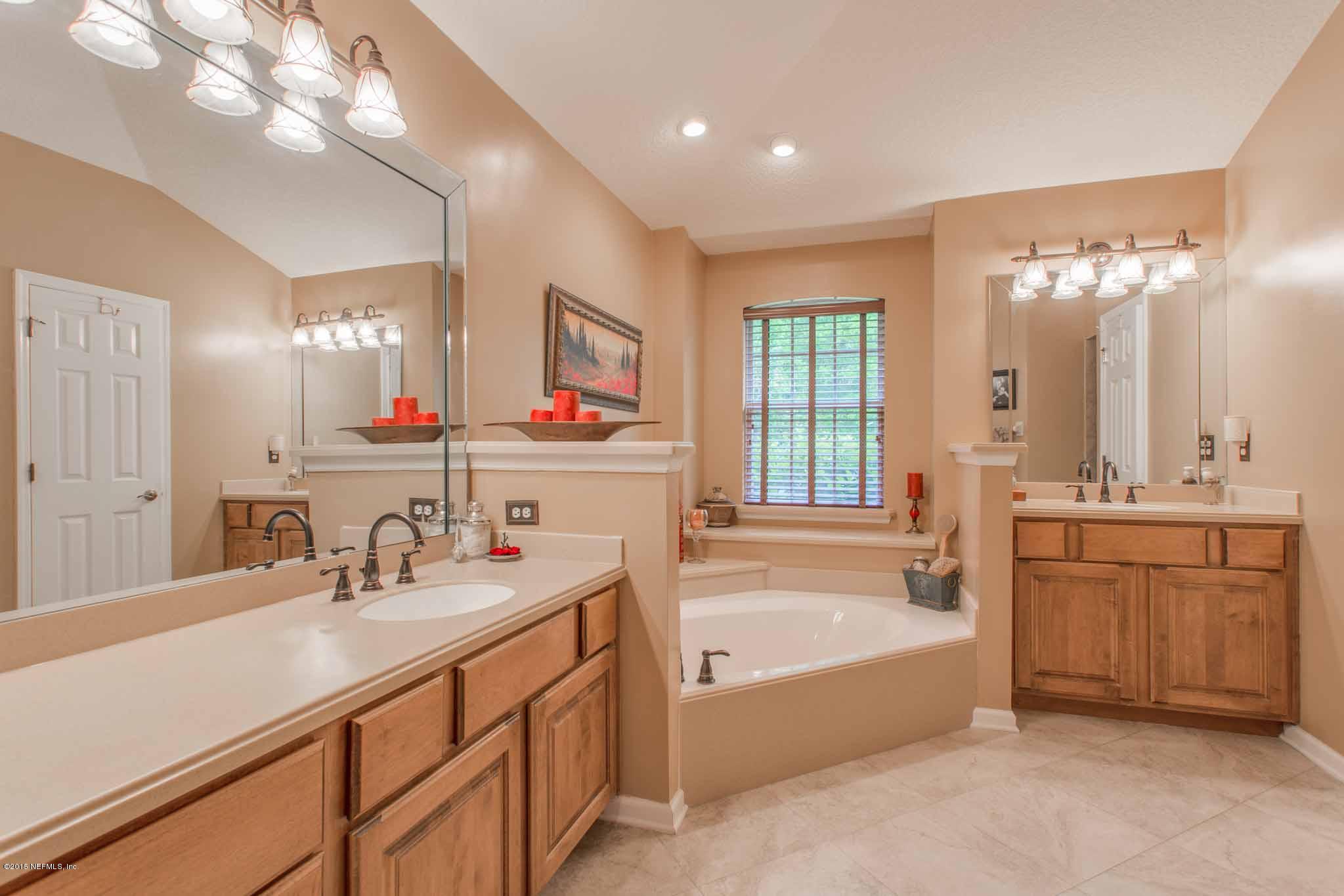 2835 Ravines Road Middleburg, FL 32068 - Photo 5 of 44 Mstr Bath-1.jpg
