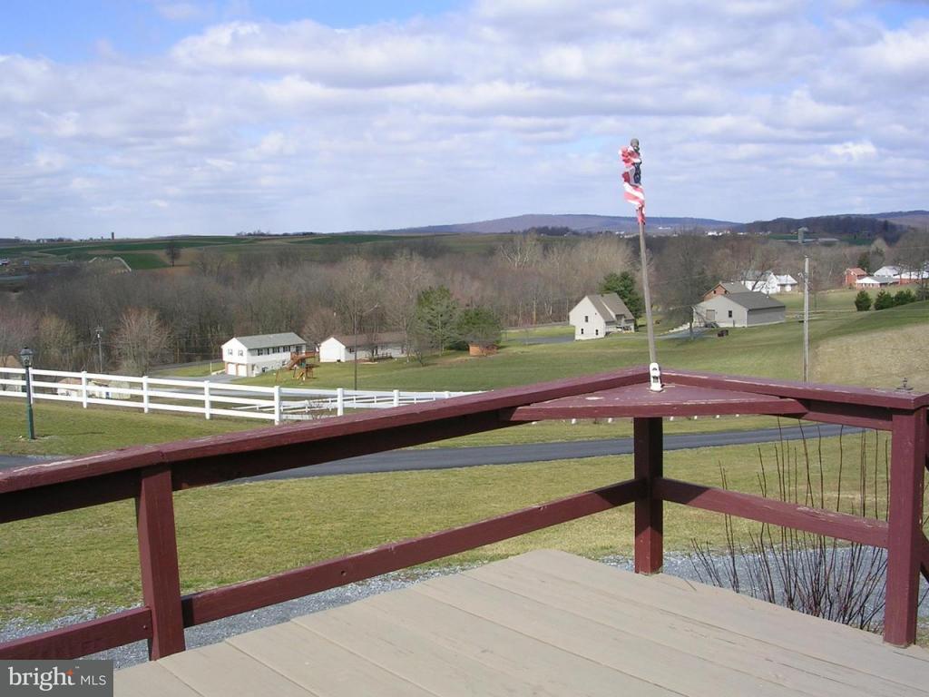 773 White Oak Road Manheim, PA 17545 - Photo 2 of 9