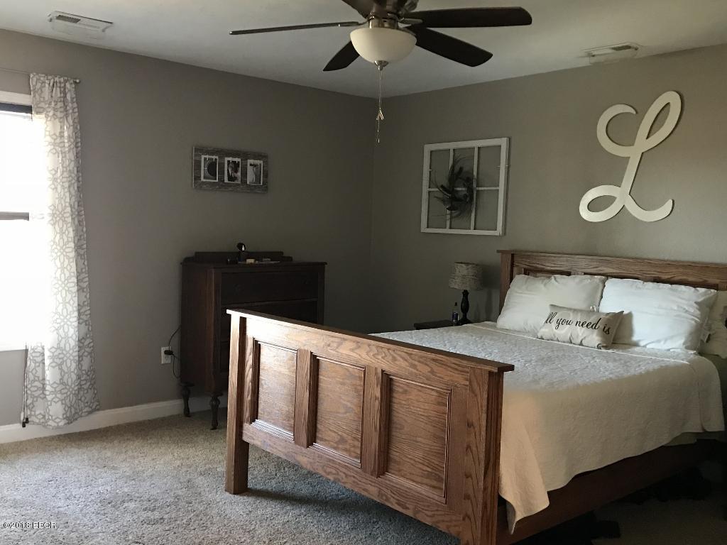 168 East Carter Road Elkville, IL 62932 - Photo 8 of 33