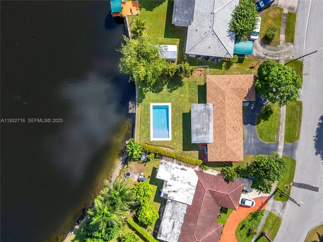 $4,800 | 317 North 31st Avenue, Hollywood, FL 33021