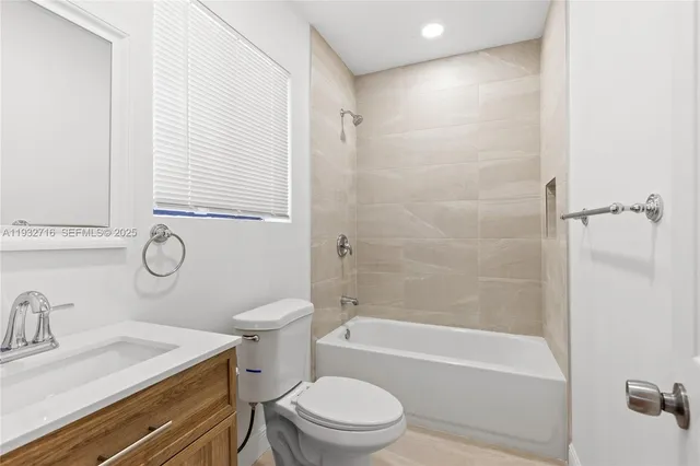 $4,800 | 317 North 31st Avenue, Hollywood, FL 33021