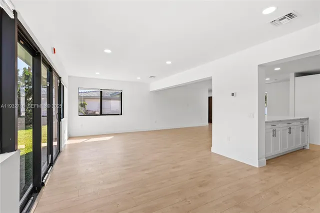 $4,800 | 317 North 31st Avenue, Hollywood, FL 33021