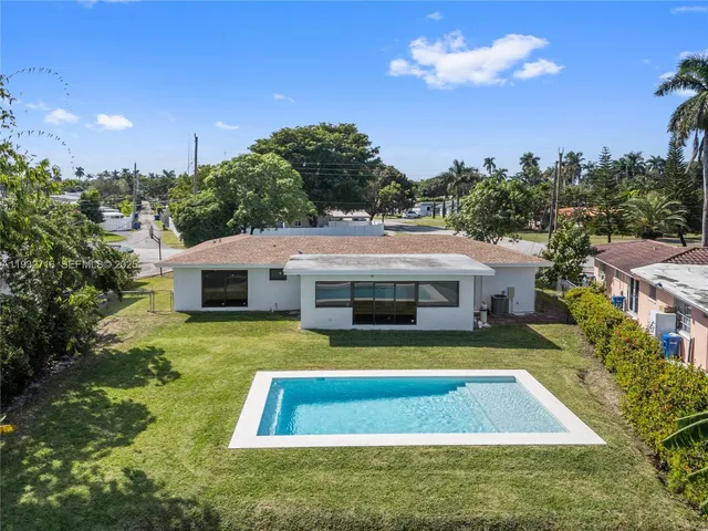 $4,800 | 317 North 31st Avenue, Hollywood, FL 33021