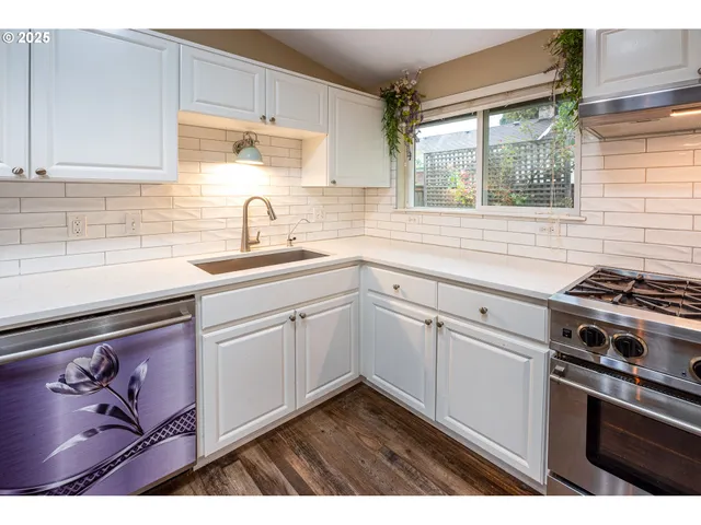 $489,000 | 3565 Castrey Street, Eugene, OR 97404