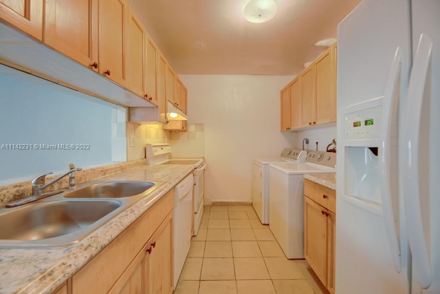 19432 Southwest 103rd Court, Unit B Miami, FL 33157 - Photo 3 of 24