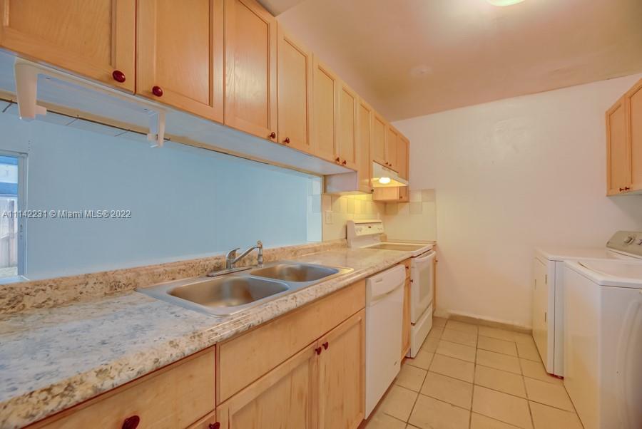 19432 Southwest 103rd Court, Unit B Miami, FL 33157 - Photo 4 of 24