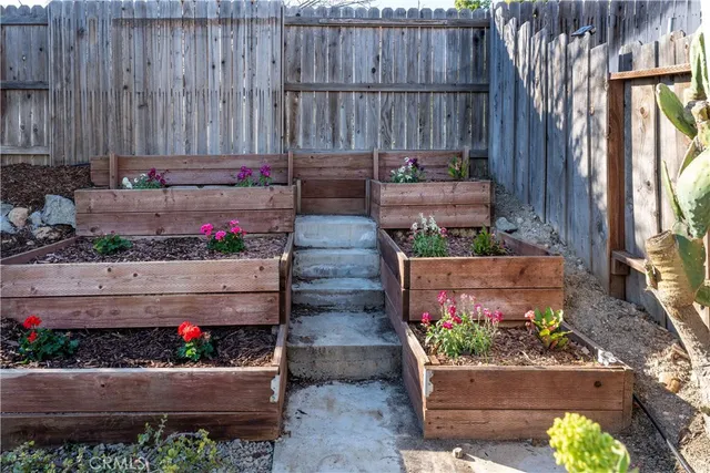 $799,000 | 26921 Terri Drive, Canyon Country, CA 91351