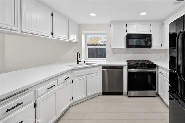 $799,000 | 26921 Terri Drive, Canyon Country, CA 91351