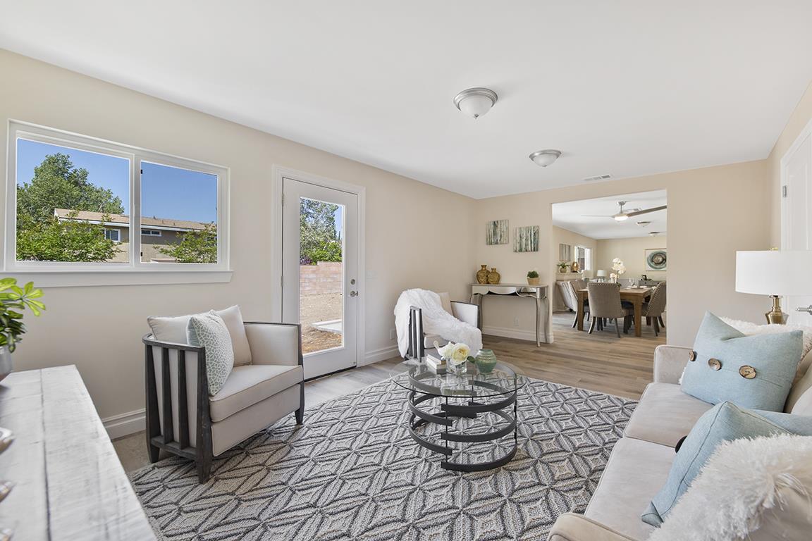 Cero Drive Santa Clarita, CA 91350 - Photo 38 of 45 a living room with furniture and wooden floor
