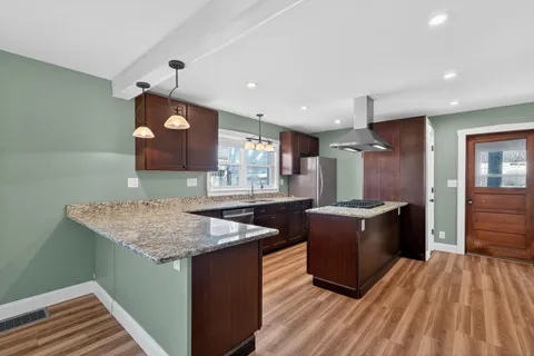 $344,900 | 1207 Grant Street, Lake Geneva, WI 53147
