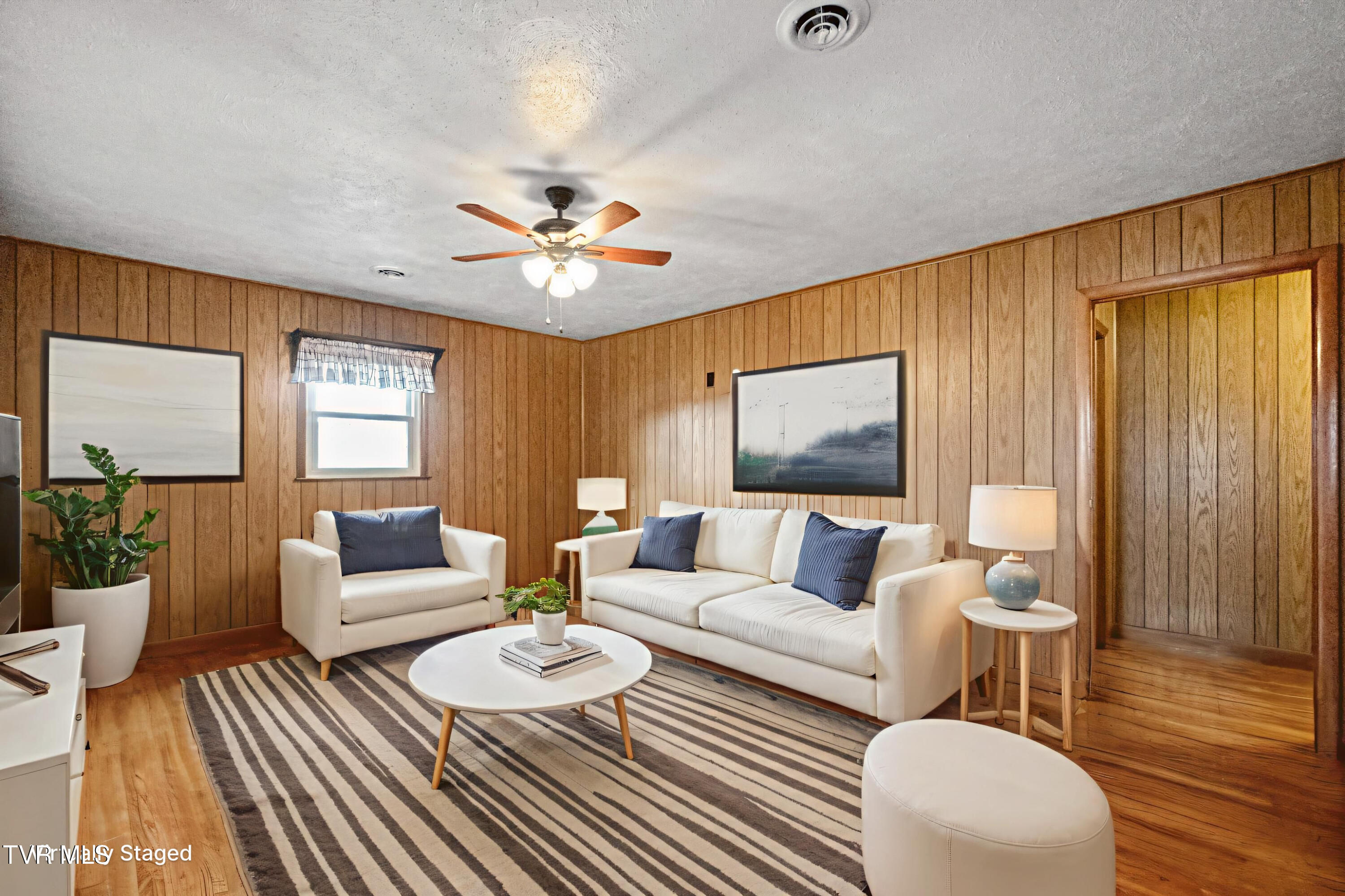 1830 Sunnyside Road Greeneville, TN 37743 - Photo 11 of 69 Living room b