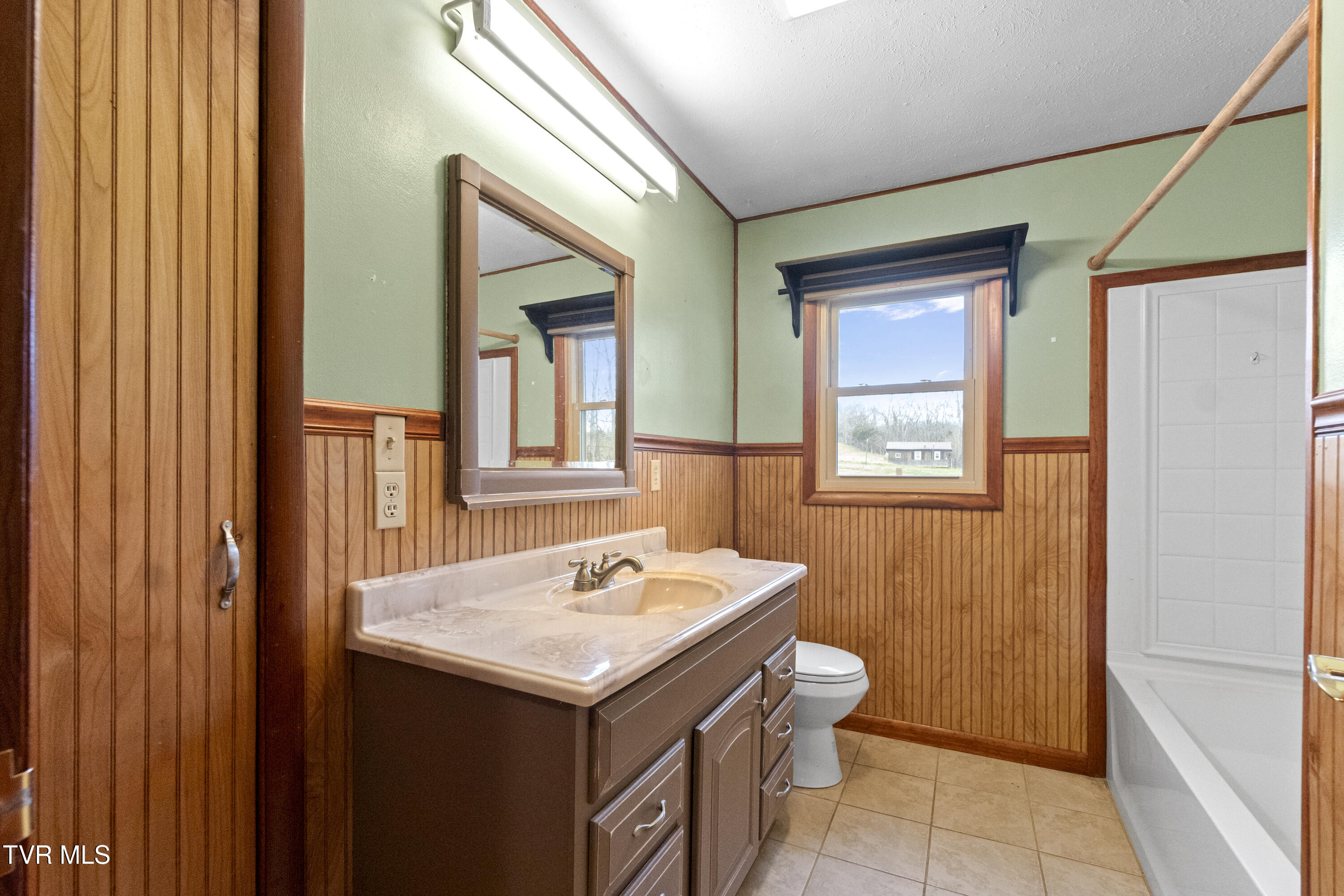 1830 Sunnyside Road Greeneville, TN 37743 - Photo 31 of 69 21