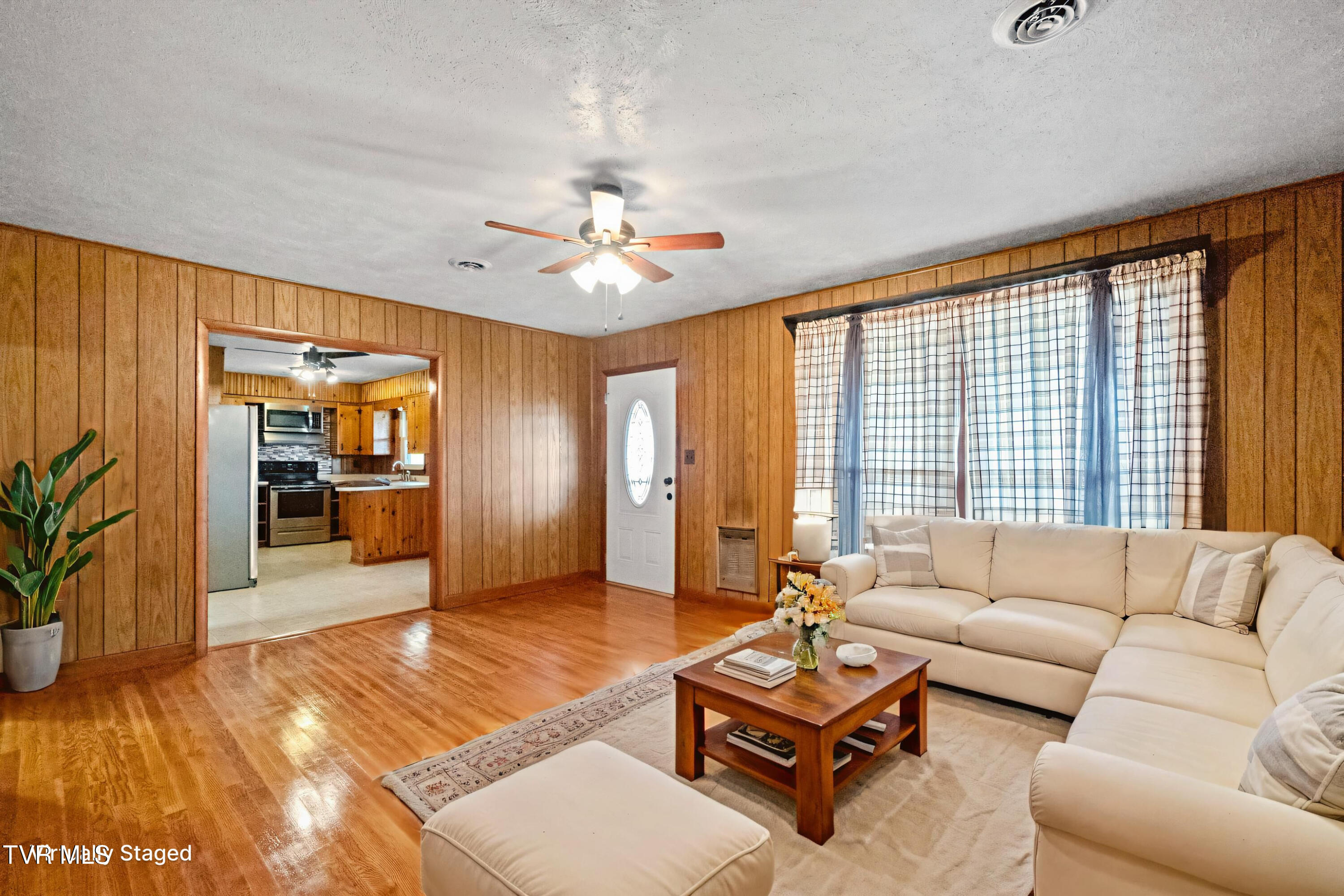 1830 Sunnyside Road Greeneville, TN 37743 - Photo 4 of 69 living room c