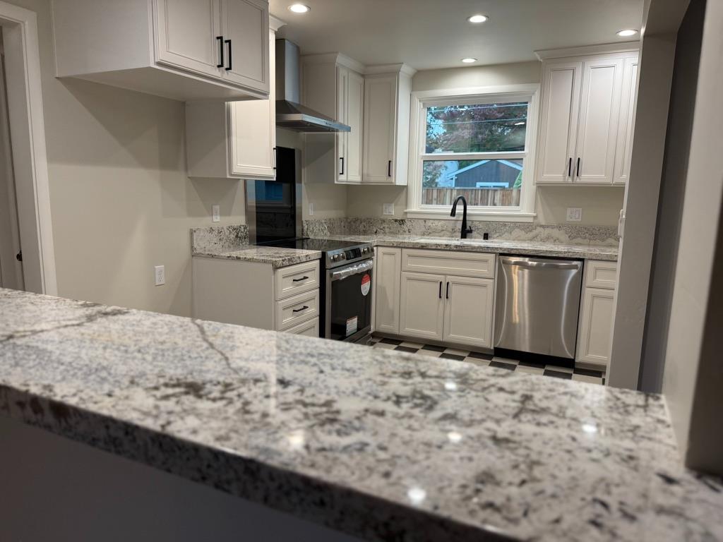 52 Coloma Way Sacramento, CA 95819 - Photo 13 of 47