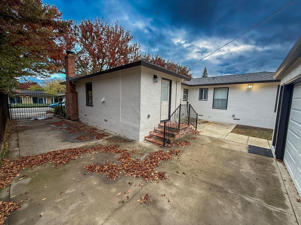 52 Coloma Way Sacramento, CA 95819 - Photo 42 of 47