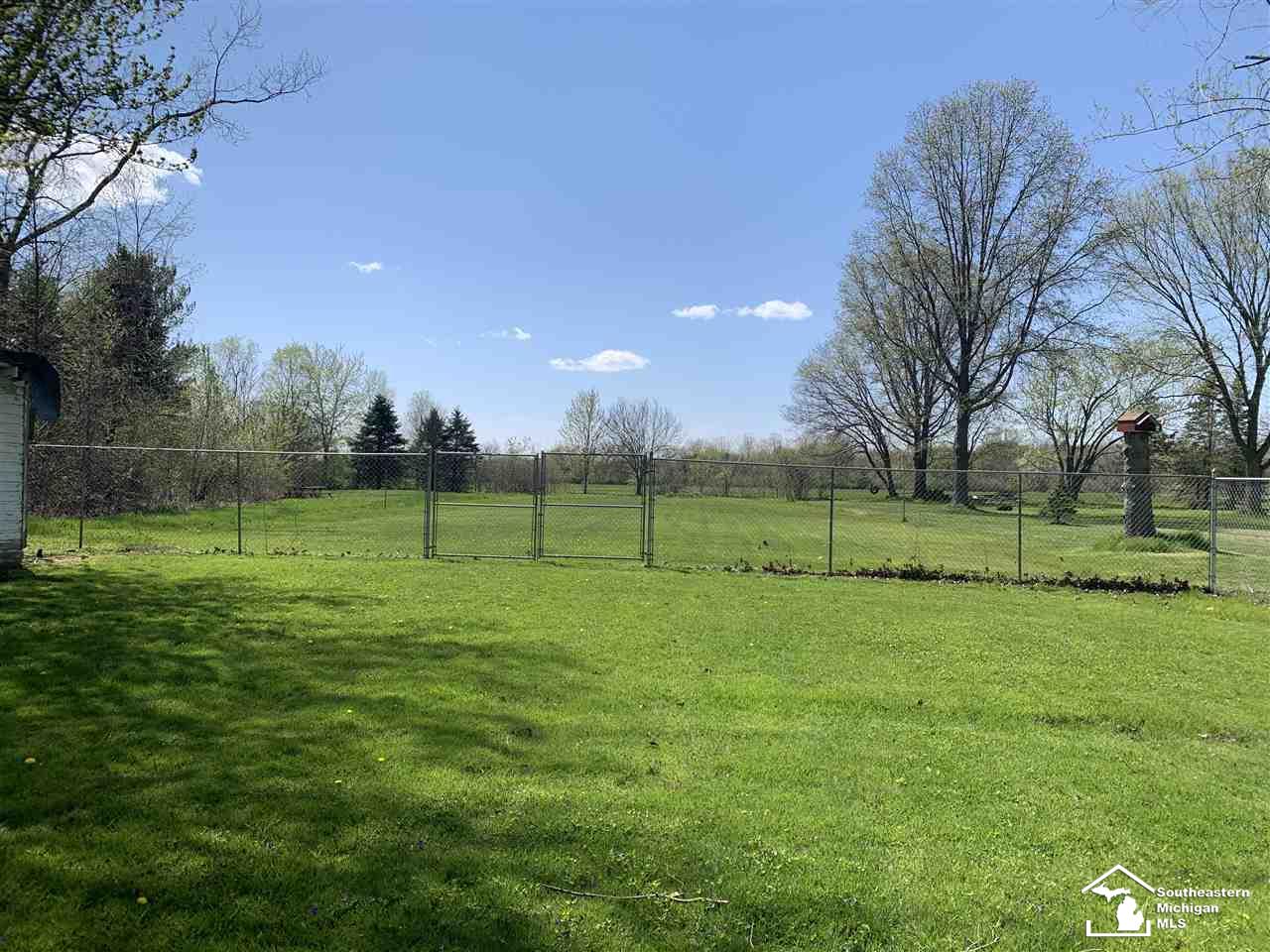 12177 Maxwell Road Carleton, MI 48117 - Photo 3 of 18