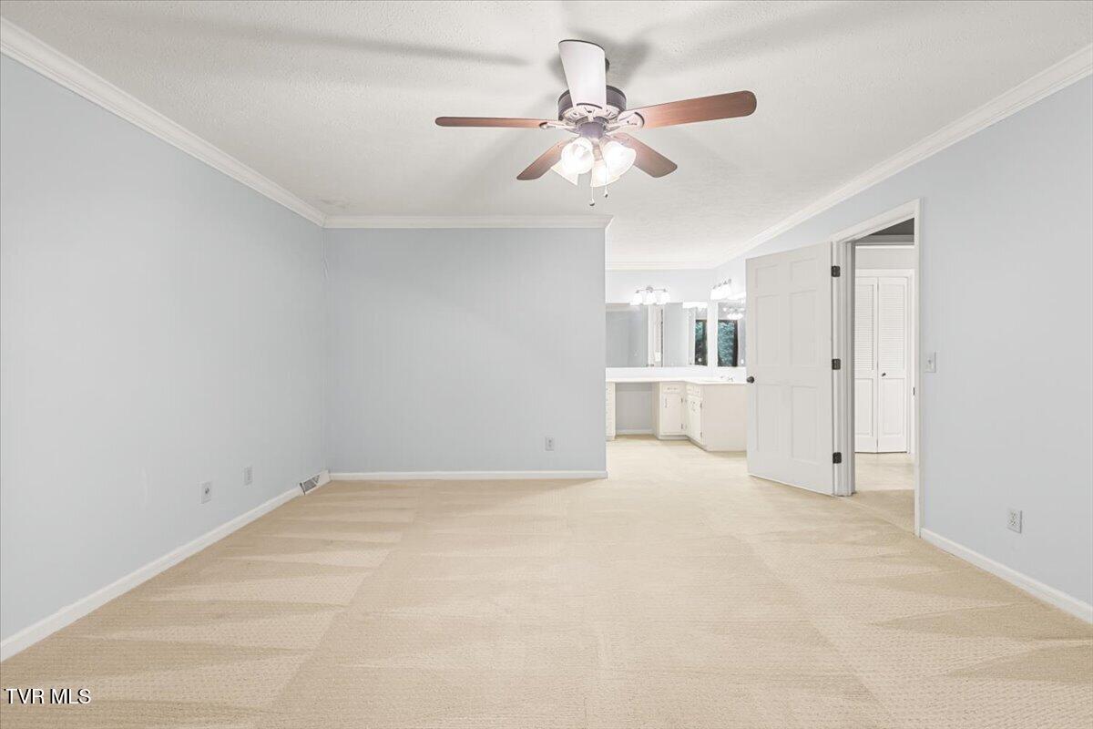 660 Fox Meadow Road, Unit 8 Elizabethton, TN 37643 - Photo 18 of 44 27-128A7430
