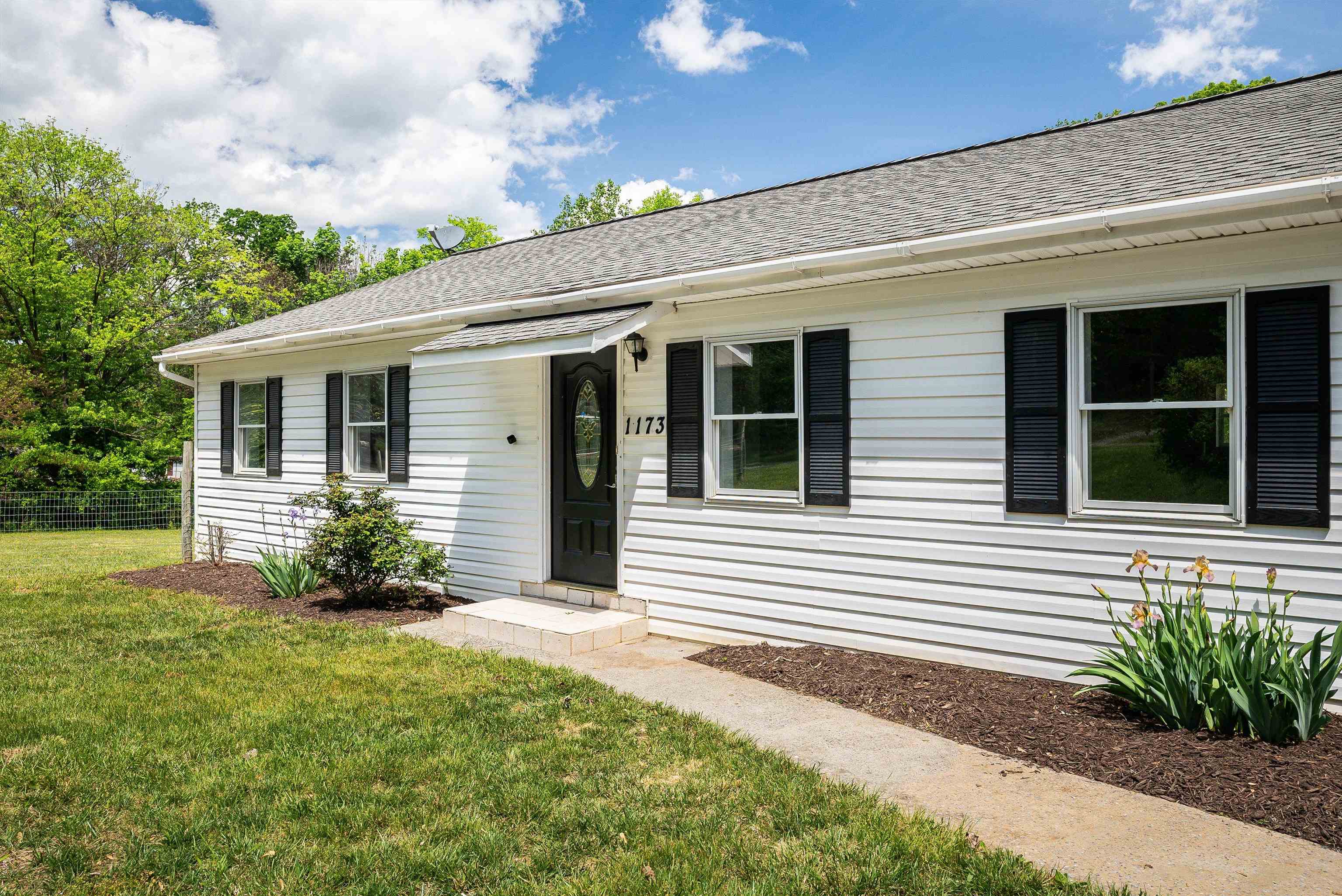 1173 Ridge View Lane Shenandoah, VA 22849 - Photo 2 of 39 Gallery Image 2