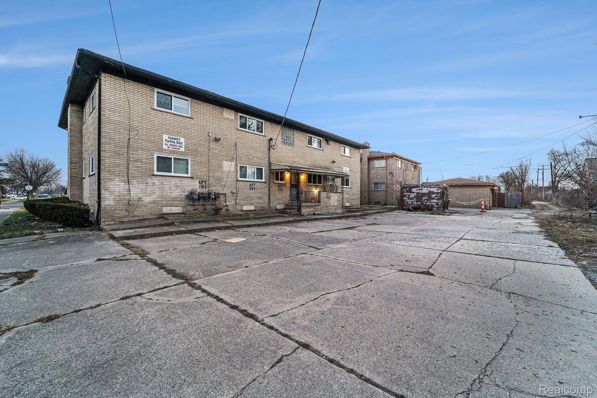 14810 Joy Road Detroit, MI 48228 - Photo 18 of 20 4 CAR PRIVATE PARKING AT REAR