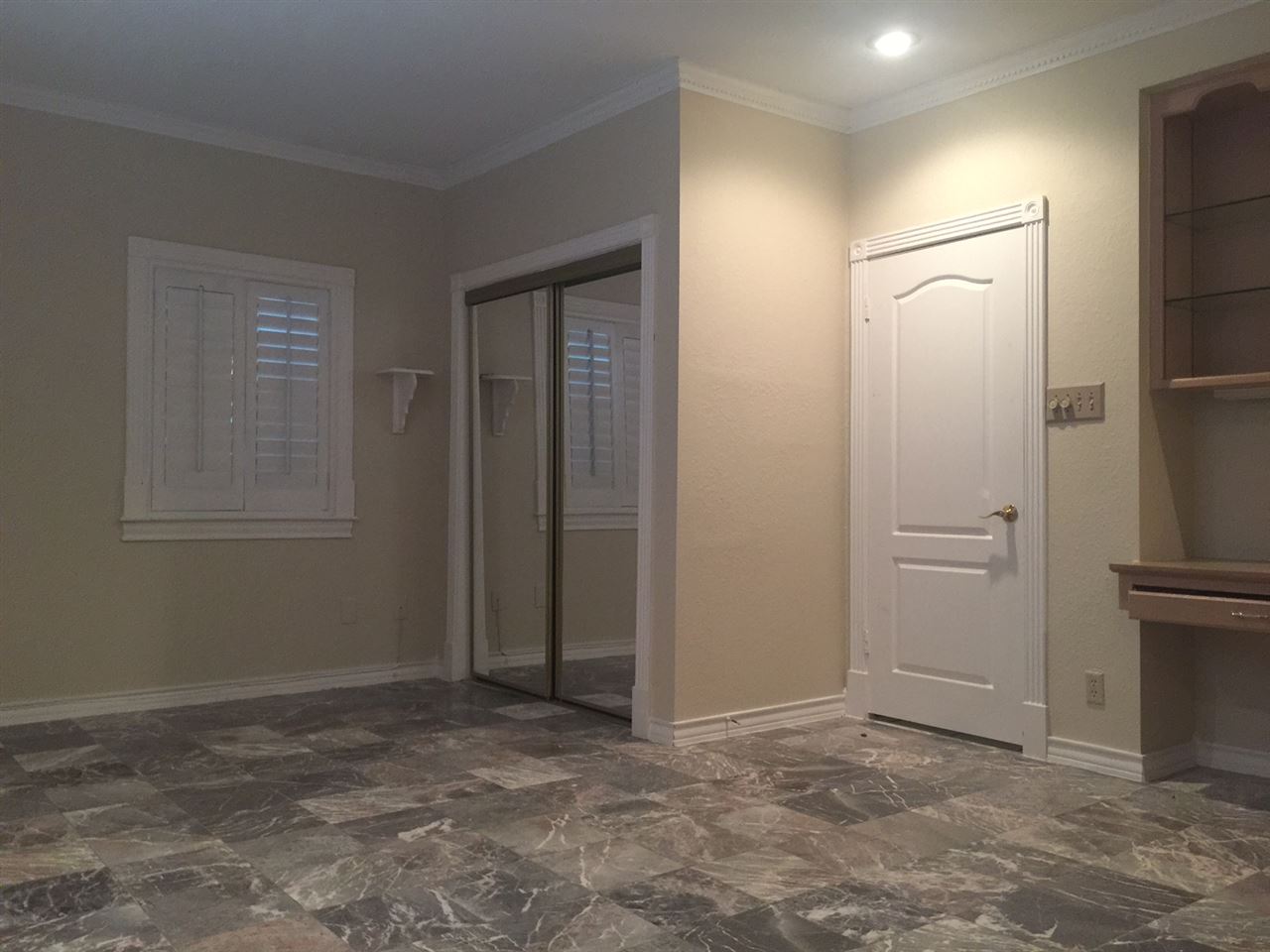 412 Surrey Road Laredo, TX 78041 - Photo 13 of 20 Gallery Image 13