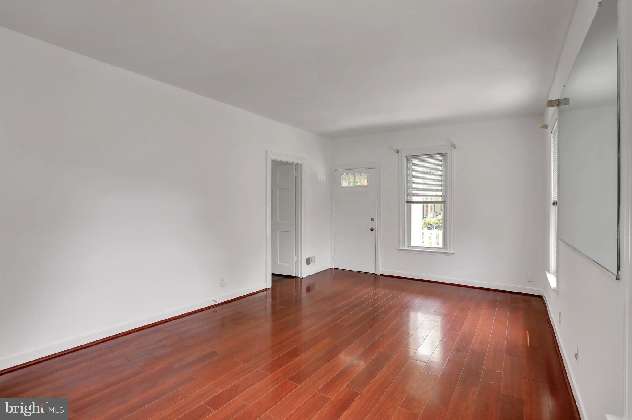 7810 Boston Avenue Silver Spring, MD 20910 - Photo 13 of 47 1st Floor living Room
