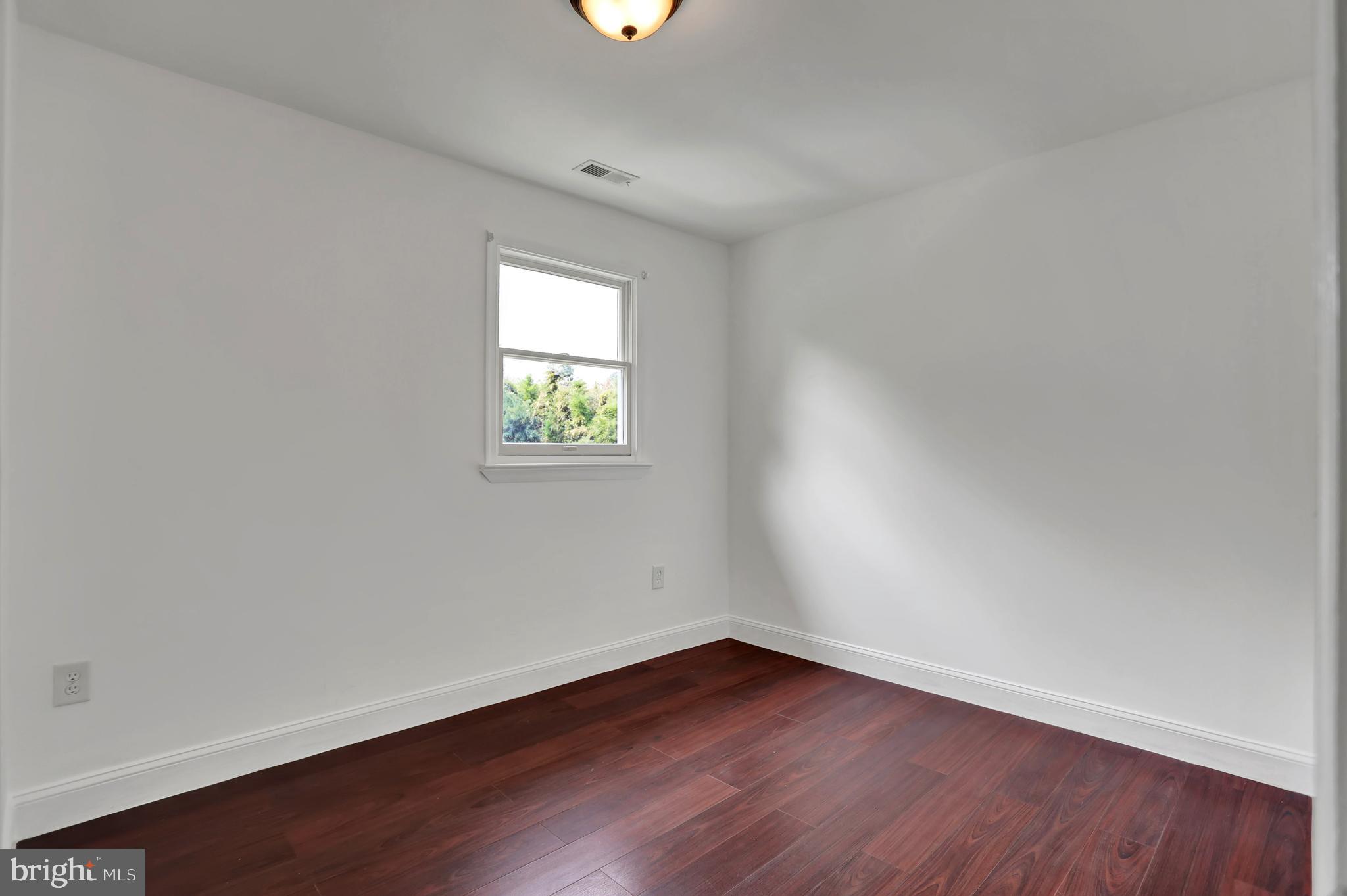 7810 Boston Avenue Silver Spring, MD 20910 - Photo 22 of 47 1st Floor Bedroom