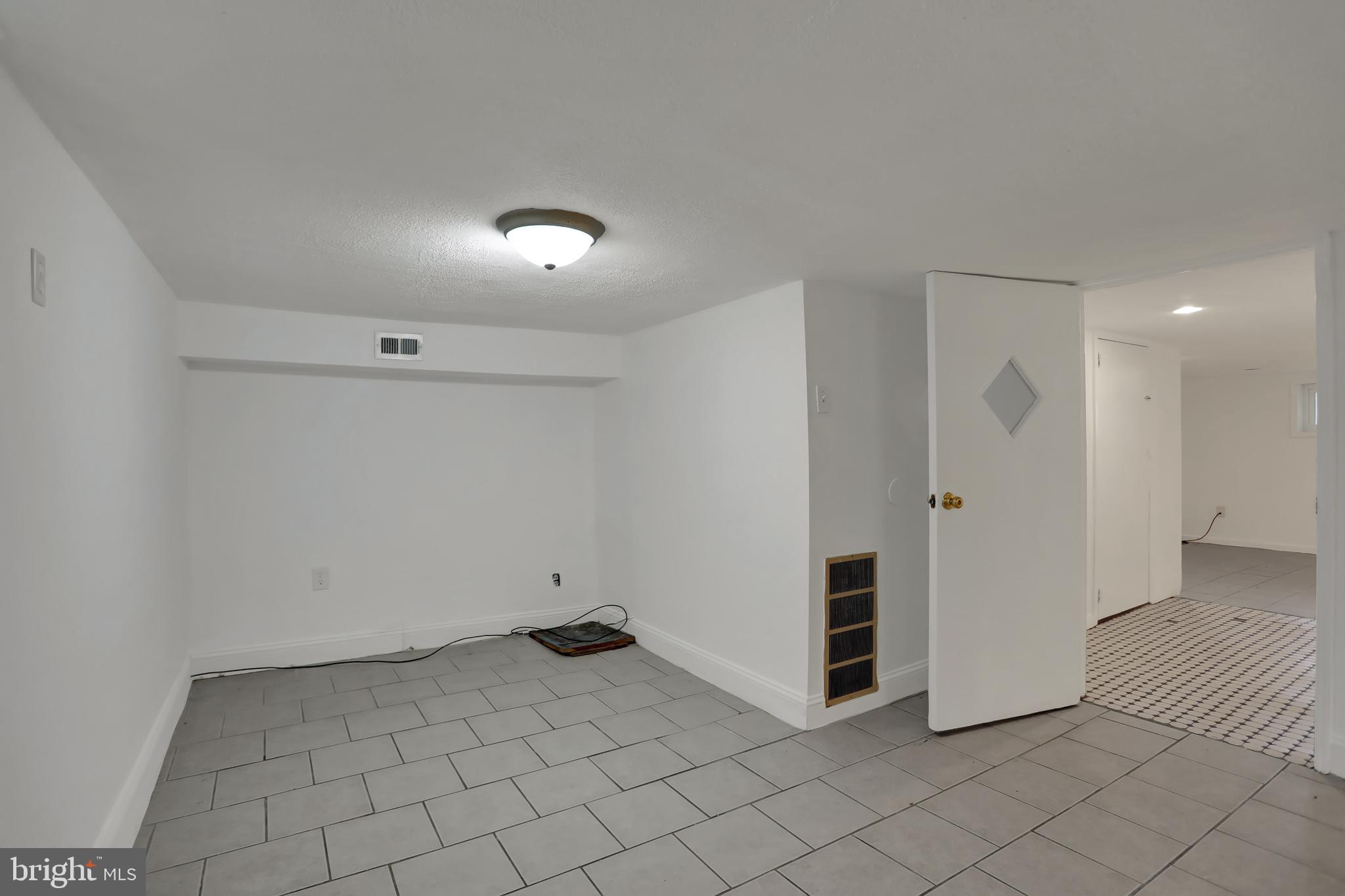 7810 Boston Avenue Silver Spring, MD 20910 - Photo 35 of 47 Basement Common area