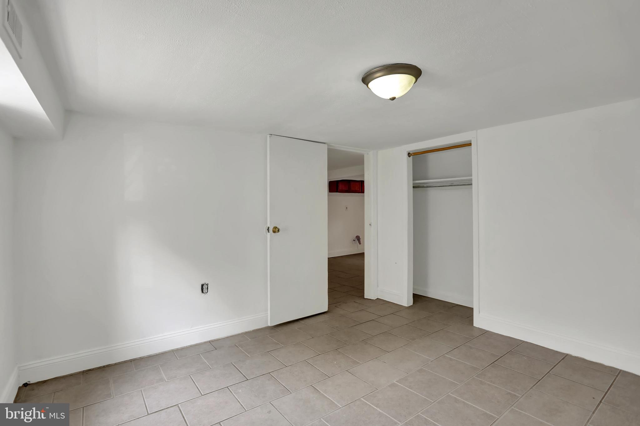 7810 Boston Avenue Silver Spring, MD 20910 - Photo 41 of 47 Basement backroom