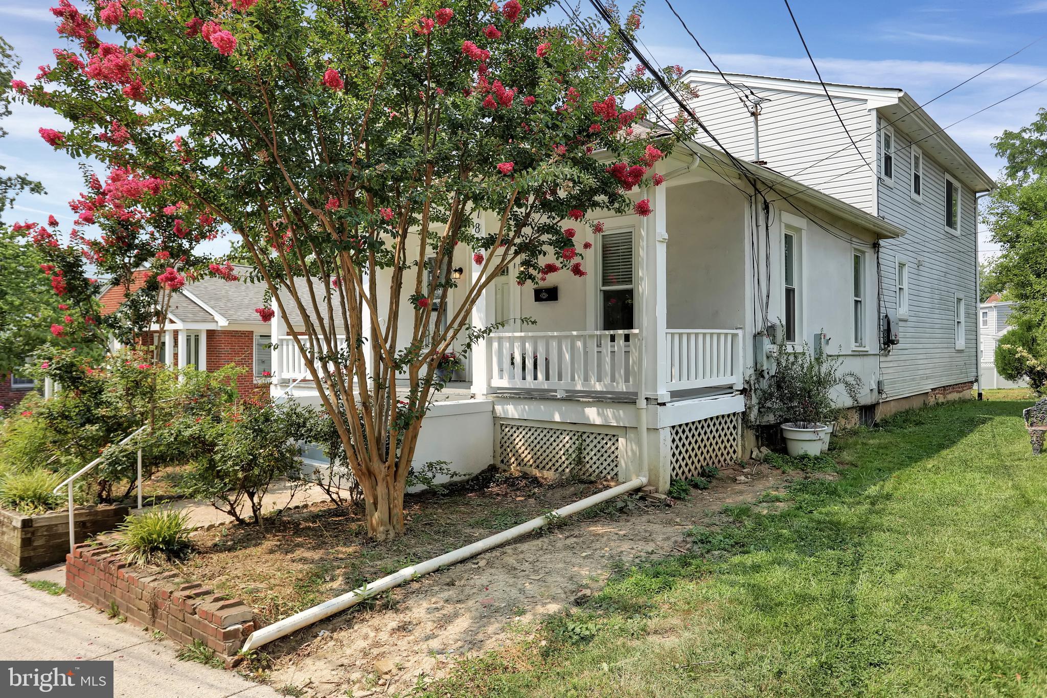 7810 Boston Avenue Silver Spring, MD 20910 - Photo 8 of 47 Front right sdie