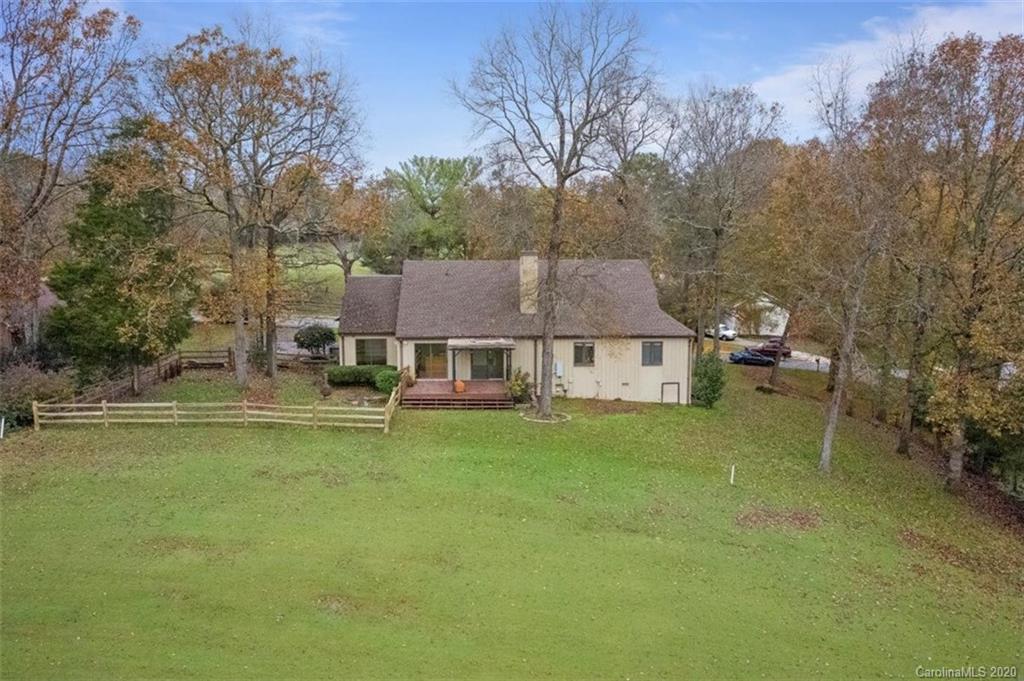 4013 Rounding Run Road Charlotte, NC 28277 - Photo 4 of 48