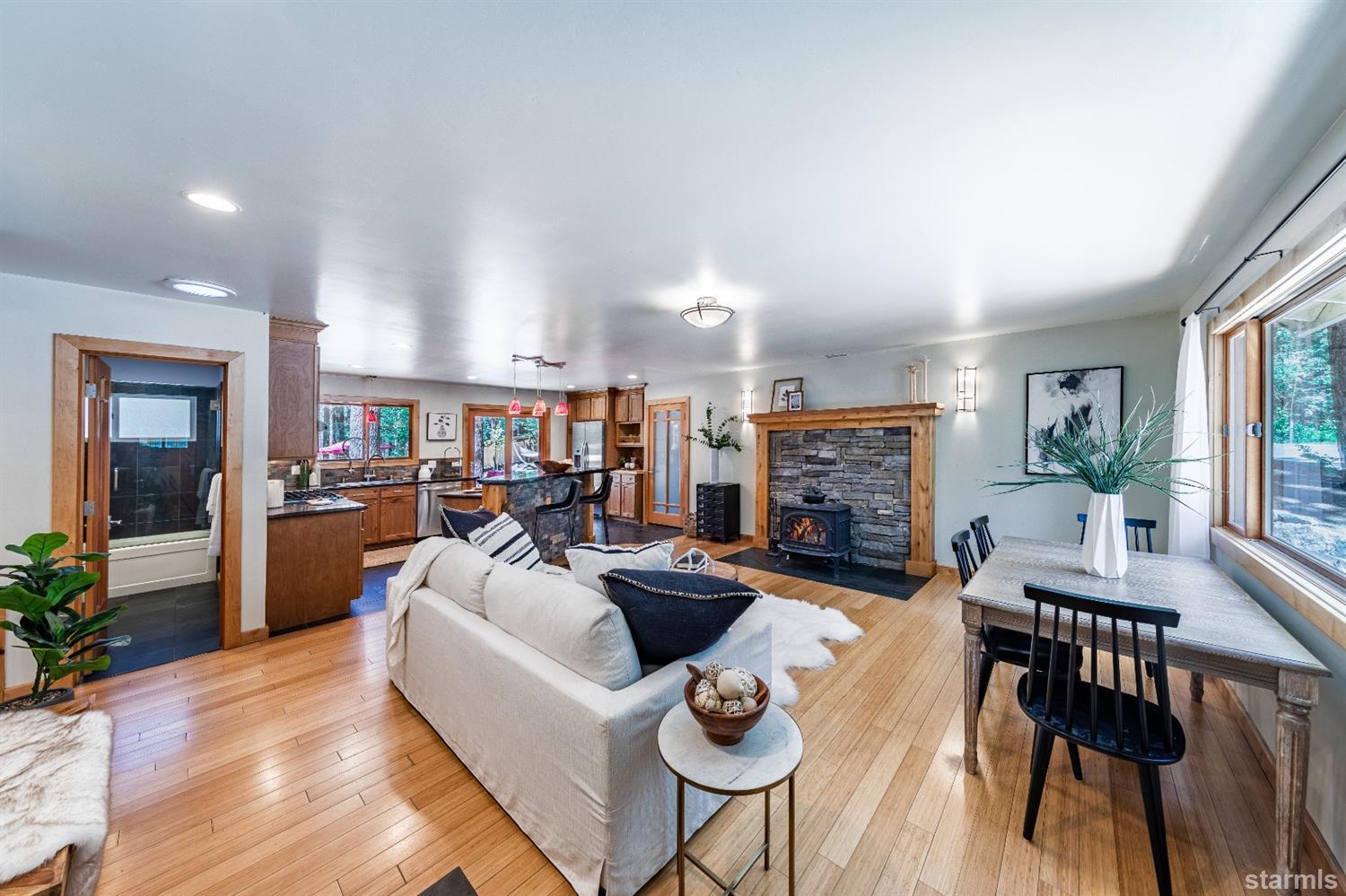3540 Ralph Drive South Lake Tahoe, CA 96150 - Photo 7 of 25