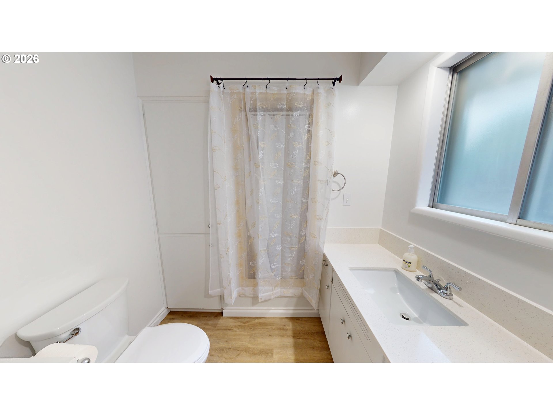 2145 Webb Street West Linn, OR 97068 - Photo 24 of 46 a bathroom with a tub sink and mirror