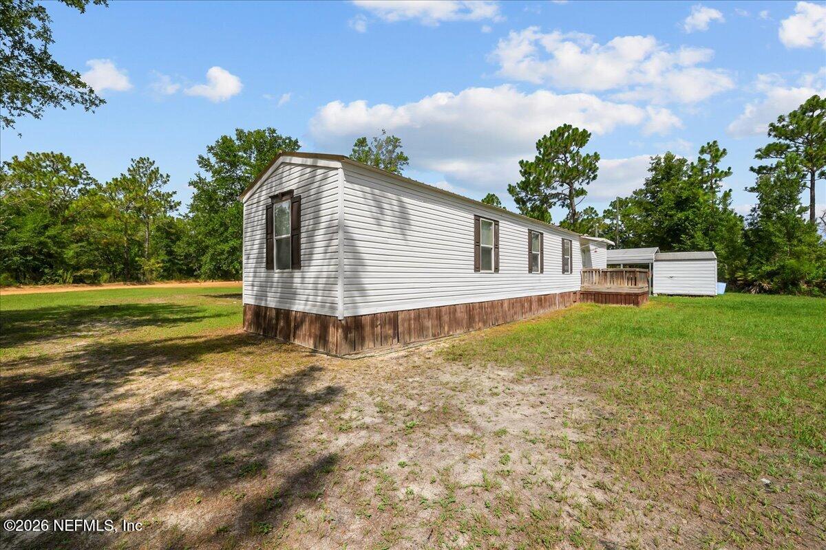 174 Union Avenue Interlachen, FL 32148 - Photo 4 of 25 03-JWLeeMedia6636