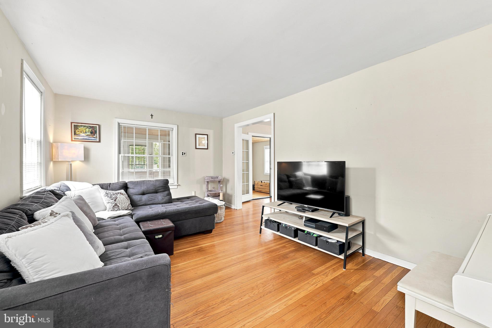 844 Burmont Road Drexel Hill, PA 19026 - Photo 9 of 24