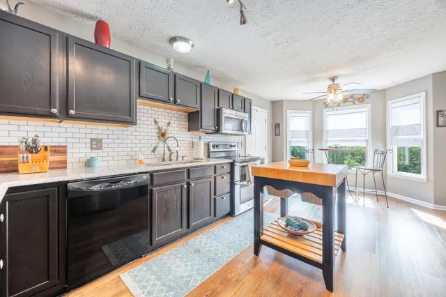 $399,900 | 18133 Rainbow Road, Lawrenceburg, IN 47025