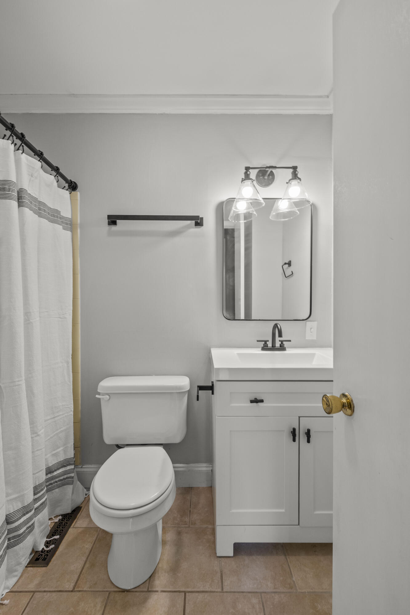 702 Albert Road Signal Mountain, TN 37377 - Photo 16 of 24 Hall Bath